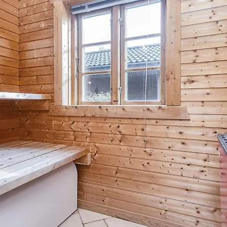 Сasa de vacaciones 8 Person In